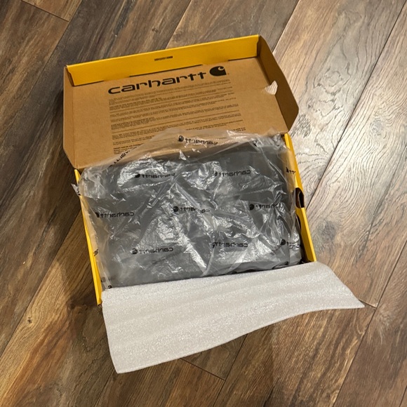 Brand new carhartt composite toe sneakers - Picture 3 of 4